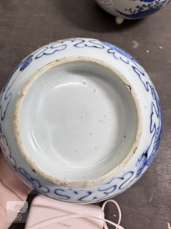 清 青花狮子绣球纹碗一对 - 图11